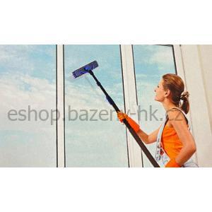 Teleskopický čisticí kartáč na solární panely s přípojkou vody Heissner, délka 460 cm